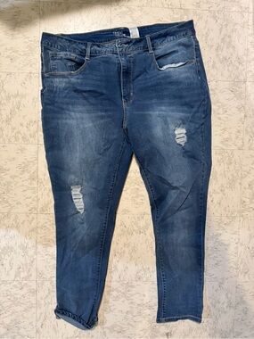 Time and Tru Women’s Dark Blue Ripped Skinny Jeans